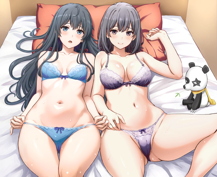 2_女の子のベッド、寝室、大きな胸、黒い髪、青い目、ブラの谷間、稲なき式、中乳、ベッドの上のパンティ、紫の目、シルフ、シルフの姉妹の下着、やはり、俺の青春ラブカムはまちがっている。 雪ノ下_春乃 雪ノ下_雪乃